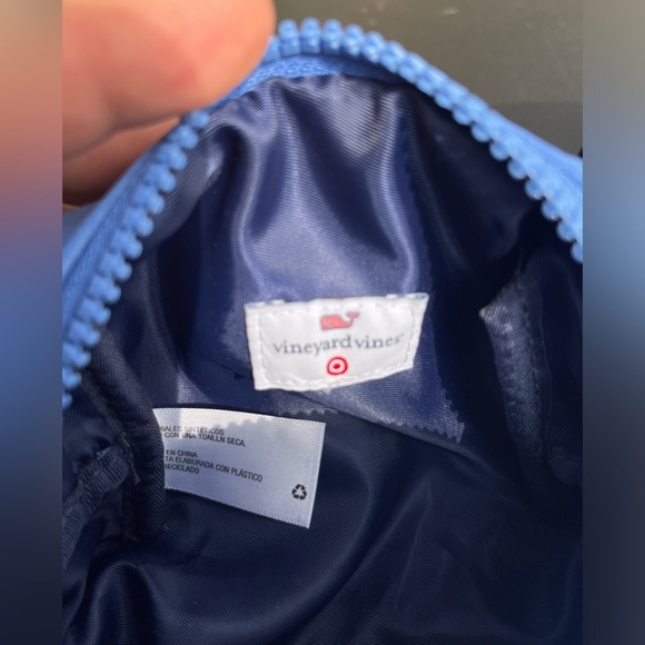 Vineyard Vines Cap & Vineyard Vines Pouch - Picture 3 of 6